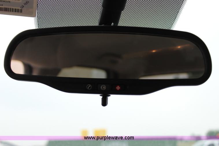 image for item I1619 2011 GMC Sierra 1500 SLE Z71 Crew Cab pickup truck