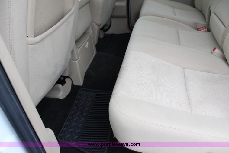 image for item I1619 2011 GMC Sierra 1500 SLE Z71 Crew Cab pickup truck