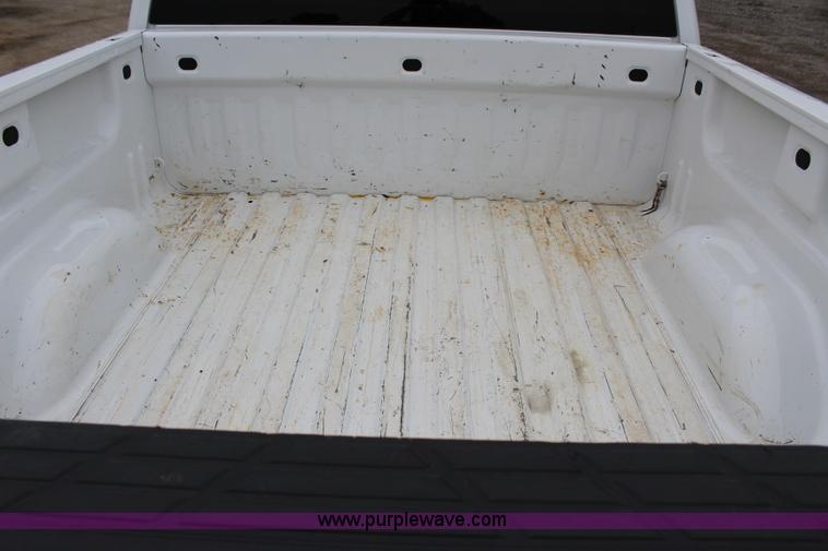 image for item I1619 2011 GMC Sierra 1500 SLE Z71 Crew Cab pickup truck