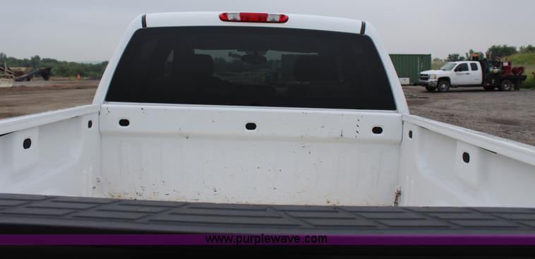 image for item I1619 2011 GMC Sierra 1500 SLE Z71 Crew Cab pickup truck