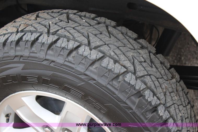 image for item I1619 2011 GMC Sierra 1500 SLE Z71 Crew Cab pickup truck