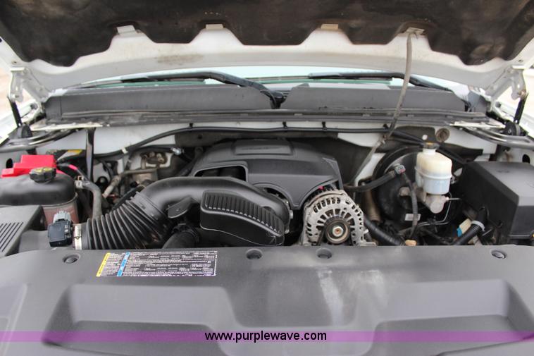 image for item I1619 2011 GMC Sierra 1500 SLE Z71 Crew Cab pickup truck