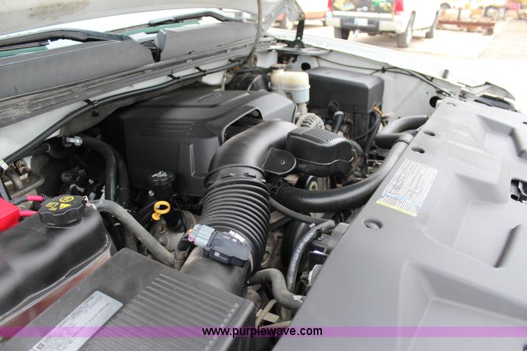 image for item I1619 2011 GMC Sierra 1500 SLE Z71 Crew Cab pickup truck