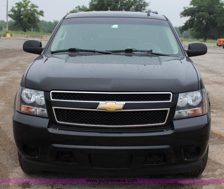 image for item I1621 2010 Chevrolet Tahoe LS SUV