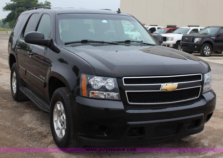 image for item I1621 2010 Chevrolet Tahoe LS SUV