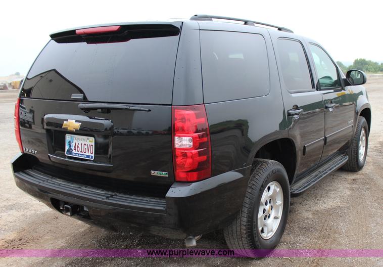 image for item I1621 2010 Chevrolet Tahoe LS SUV