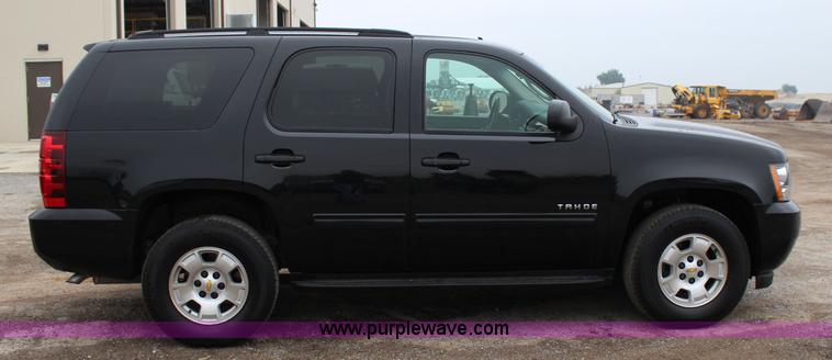 image for item I1621 2010 Chevrolet Tahoe LS SUV