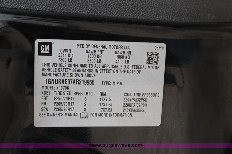 image for item I1621 2010 Chevrolet Tahoe LS SUV