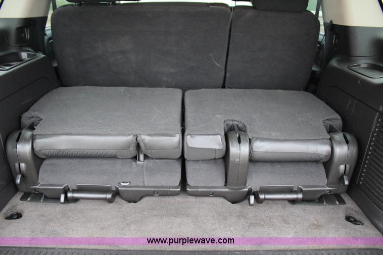 image for item I1621 2010 Chevrolet Tahoe LS SUV