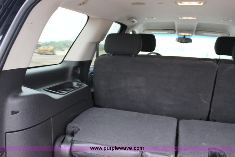 image for item I1621 2010 Chevrolet Tahoe LS SUV