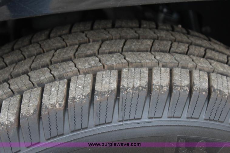 image for item I1621 2010 Chevrolet Tahoe LS SUV