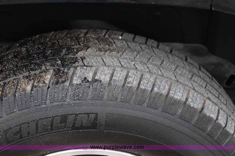 image for item I1621 2010 Chevrolet Tahoe LS SUV