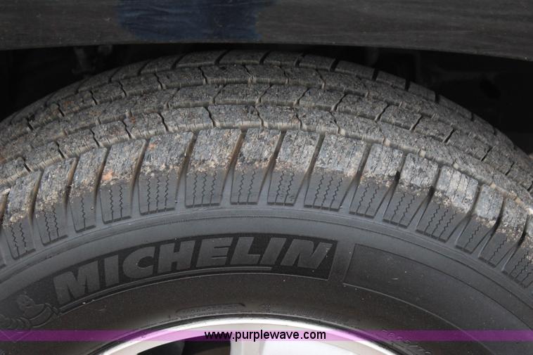 image for item I1621 2010 Chevrolet Tahoe LS SUV