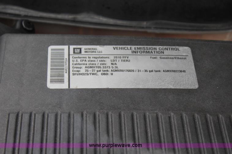 image for item I1621 2010 Chevrolet Tahoe LS SUV