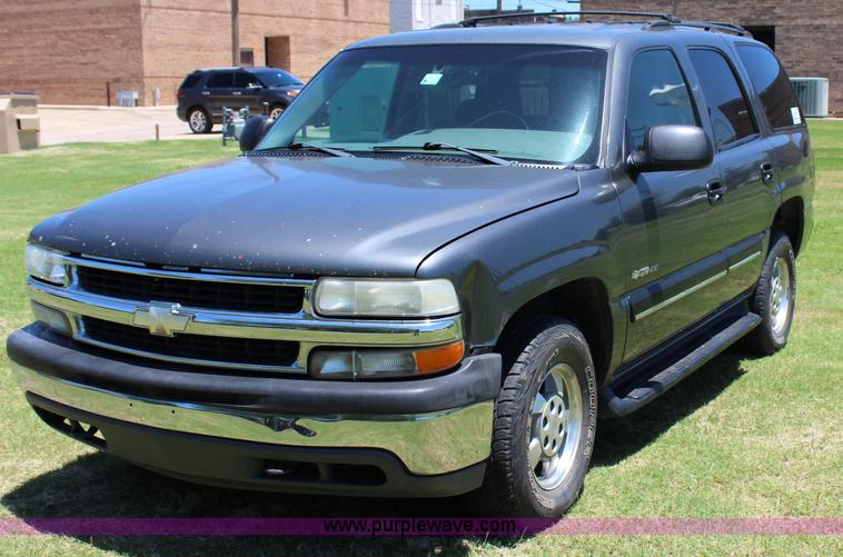 image for item I1634 2001 Chevrolet Tahoe LS SUV