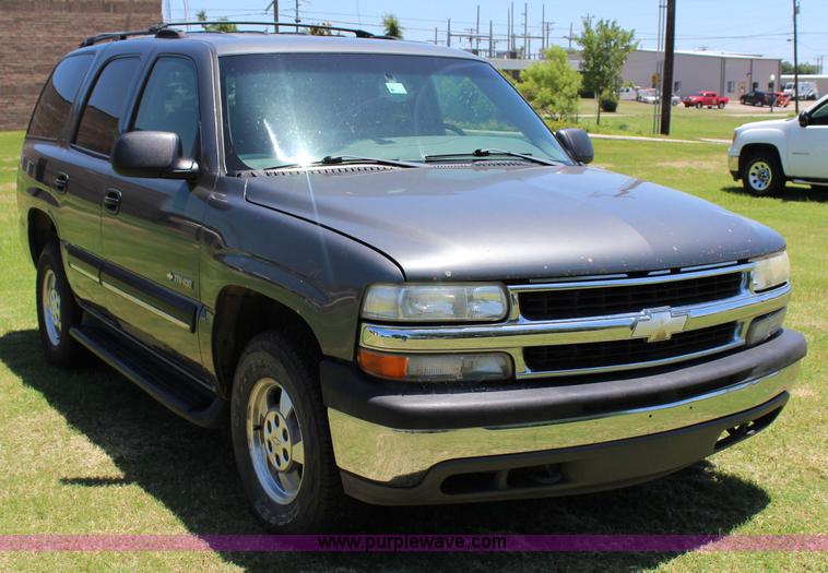 image for item I1634 2001 Chevrolet Tahoe LS SUV