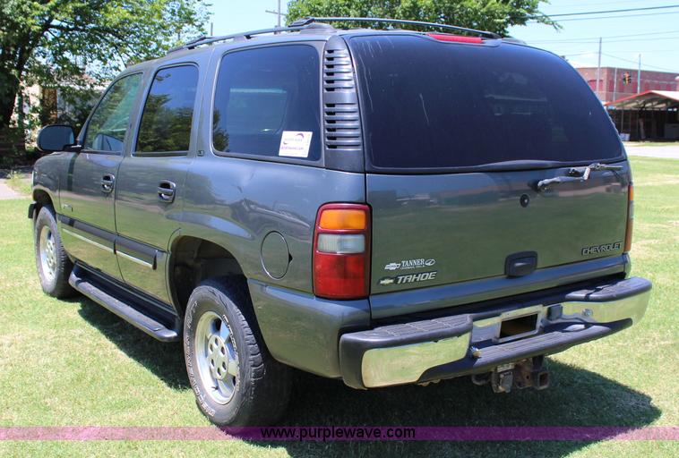 image for item I1634 2001 Chevrolet Tahoe LS SUV