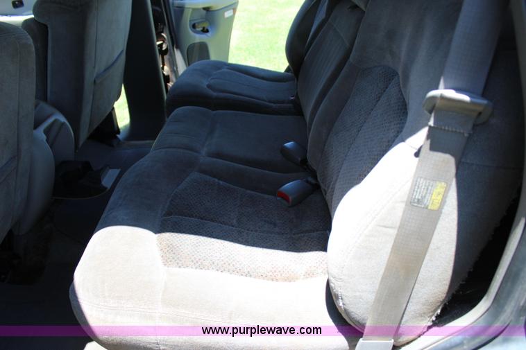 image for item I1634 2001 Chevrolet Tahoe LS SUV