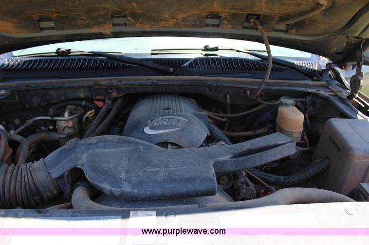 image for item I1634 2001 Chevrolet Tahoe LS SUV