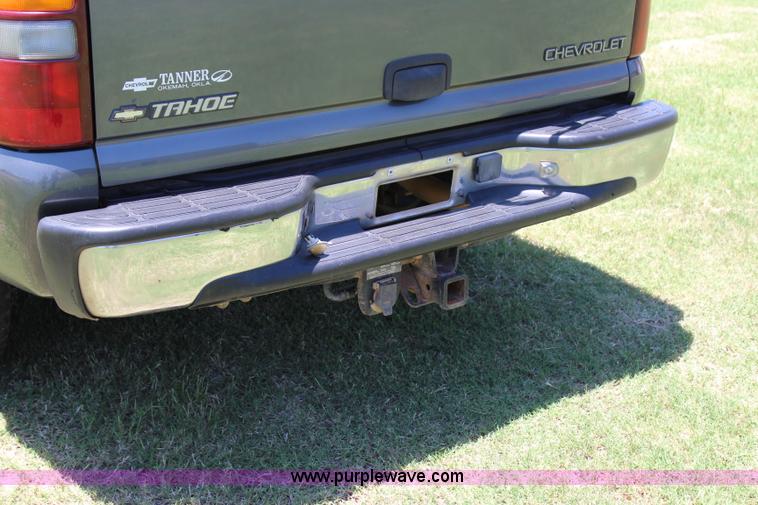 image for item I1634 2001 Chevrolet Tahoe LS SUV