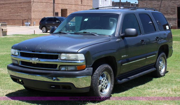 image for item I1634 2001 Chevrolet Tahoe LS SUV
