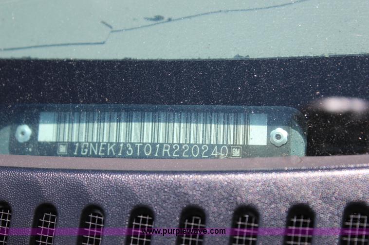 image for item I1634 2001 Chevrolet Tahoe LS SUV