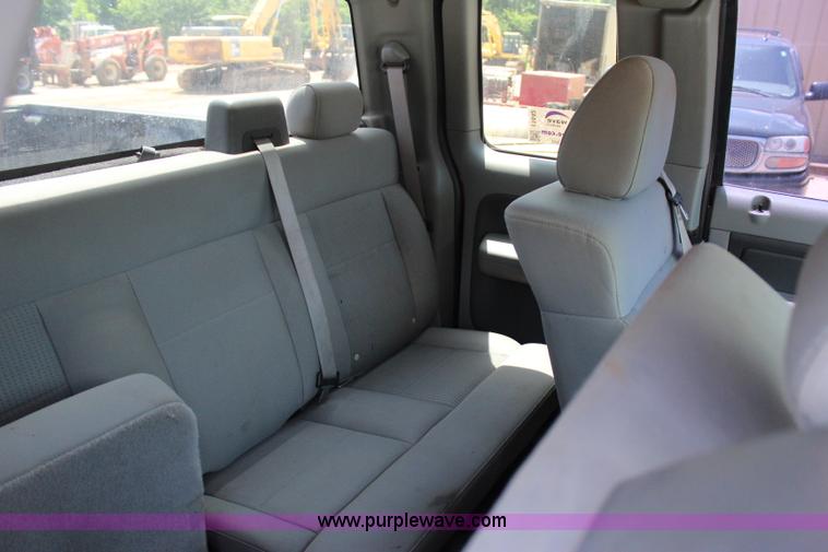 image for item I1642 2008 Ford F150 SuperCab pickup truck