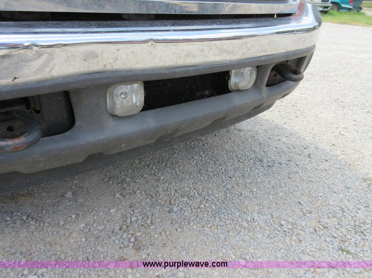 image for item I2098 2001 Ford F250 Super Duty XLT SuperCab pickup truck