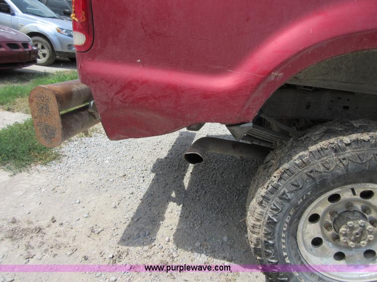 image for item I2098 2001 Ford F250 Super Duty XLT SuperCab pickup truck