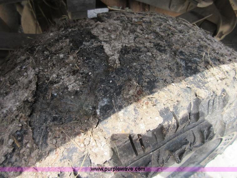 image for item I2098 2001 Ford F250 Super Duty XLT SuperCab pickup truck