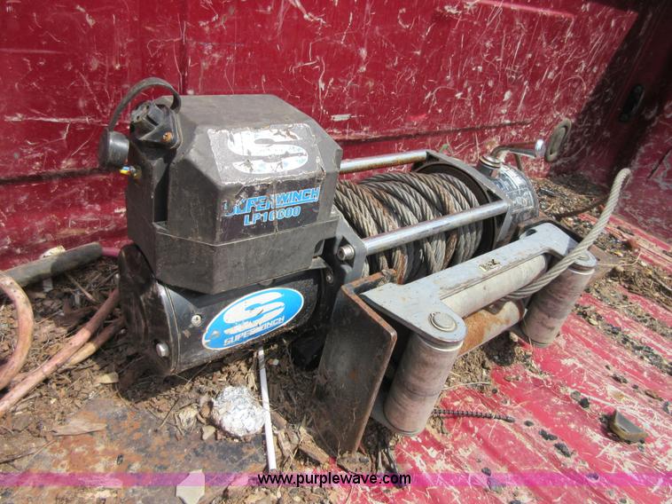 image for item I2098 2001 Ford F250 Super Duty XLT SuperCab pickup truck