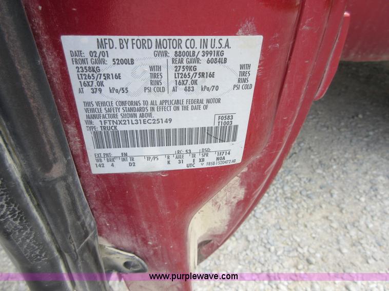 image for item I2098 2001 Ford F250 Super Duty XLT SuperCab pickup truck