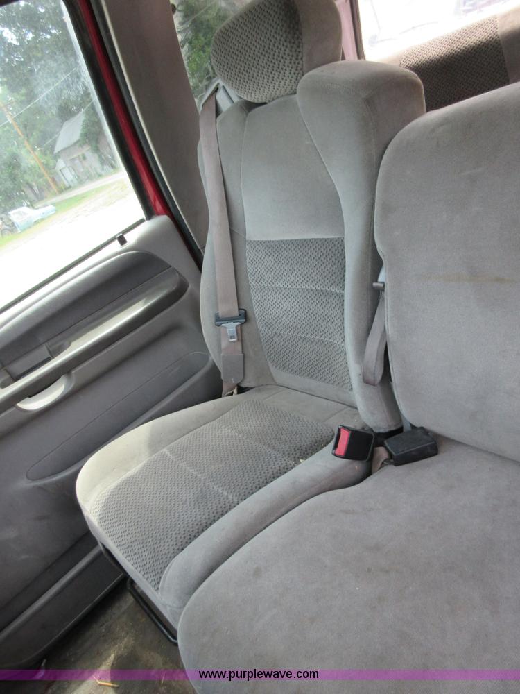 image for item I2098 2001 Ford F250 Super Duty XLT SuperCab pickup truck