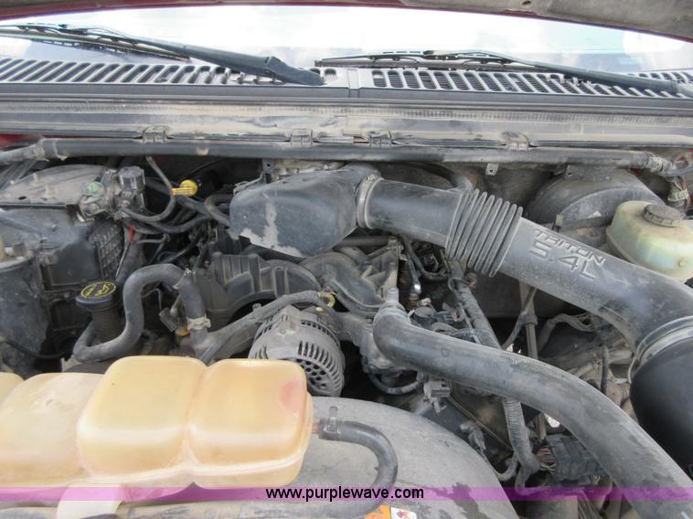 image for item I2098 2001 Ford F250 Super Duty XLT SuperCab pickup truck