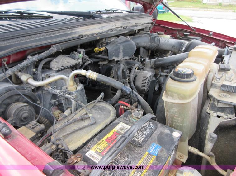 image for item I2098 2001 Ford F250 Super Duty XLT SuperCab pickup truck