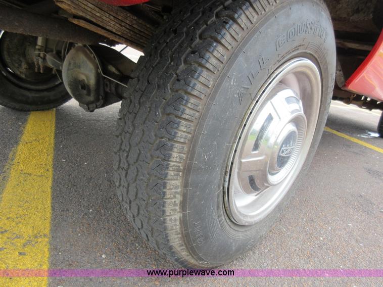 image for item I2820 1966 Ford F250 pickup truck