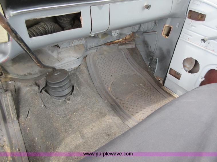 image for item I2820 1966 Ford F250 pickup truck