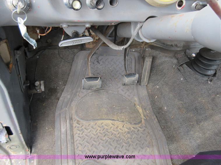 image for item I2820 1966 Ford F250 pickup truck