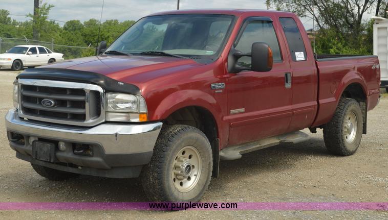 image for item I2821 2003 Ford F250 Super Duty SuperCab pickup truck