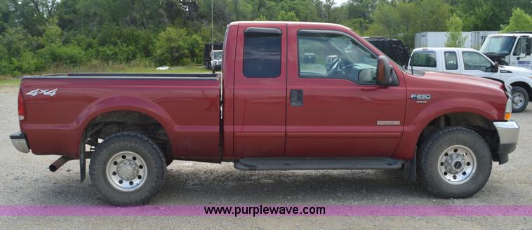 image for item I2821 2003 Ford F250 Super Duty SuperCab pickup truck