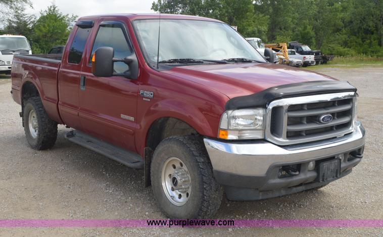 image for item I2821 2003 Ford F250 Super Duty SuperCab pickup truck
