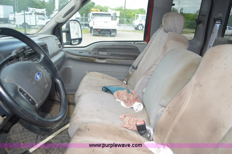 image for item I2821 2003 Ford F250 Super Duty SuperCab pickup truck