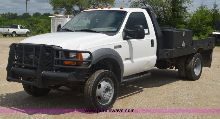image for item I2822 2005 Ford F550 flatbed truck