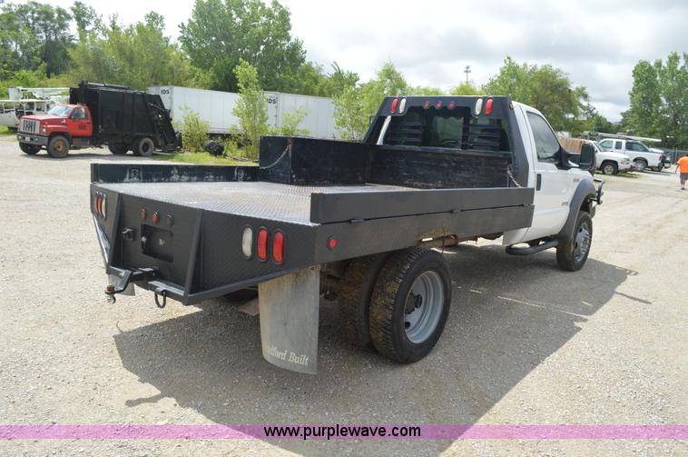 image for item I2822 2005 Ford F550 flatbed truck