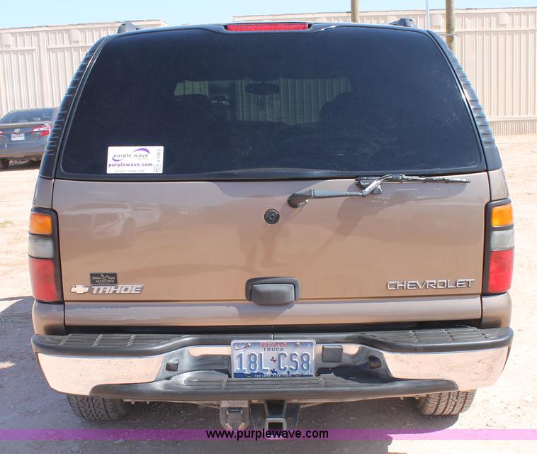 image for item J1463 2004 Chevrolet Tahoe SUV