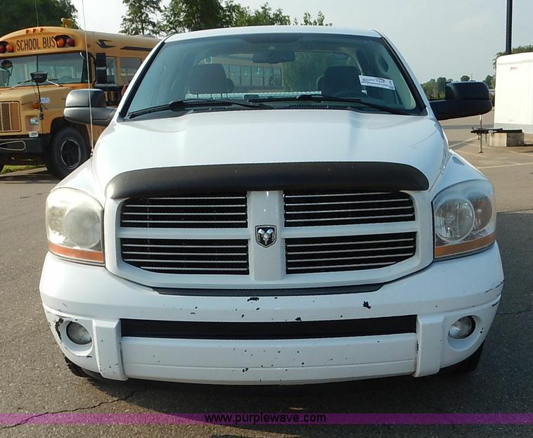 image for item J3794 2006 Dodge Ram 2500 Quad Cab pickup truck