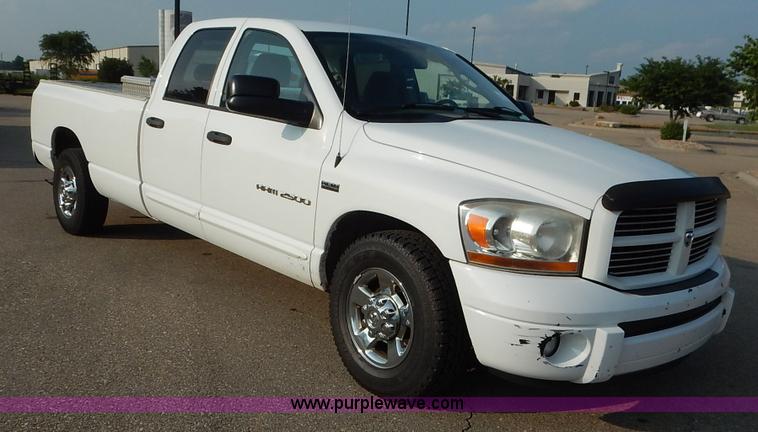 image for item J3794 2006 Dodge Ram 2500 Quad Cab pickup truck