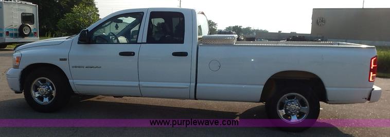 image for item J3794 2006 Dodge Ram 2500 Quad Cab pickup truck