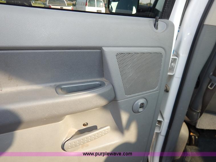 image for item J3794 2006 Dodge Ram 2500 Quad Cab pickup truck