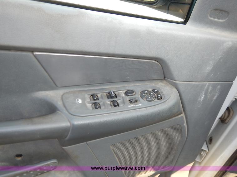 image for item J3794 2006 Dodge Ram 2500 Quad Cab pickup truck